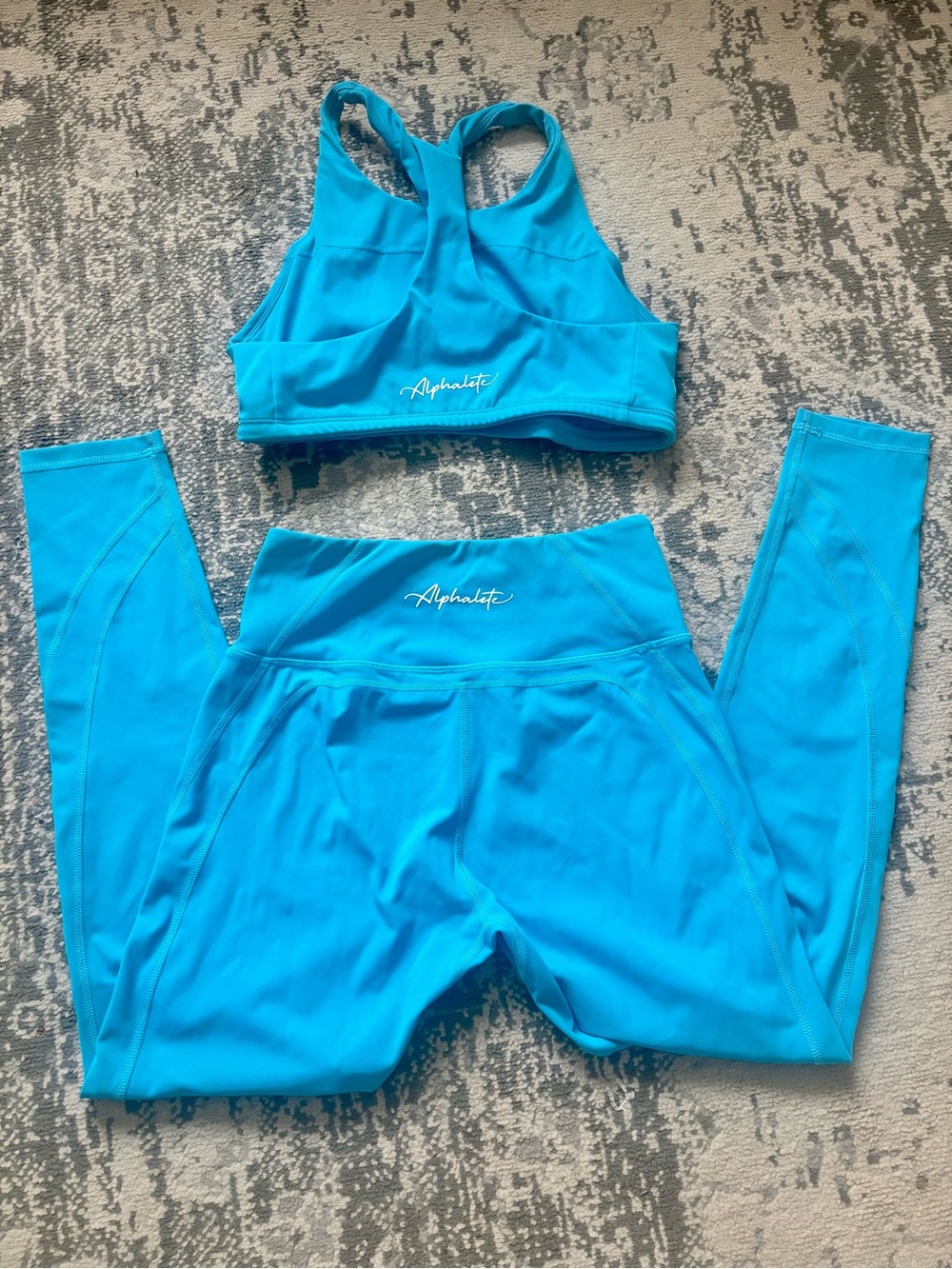 Alphalete Turquoise Blue Leggings & Racerback Sports Bra Set